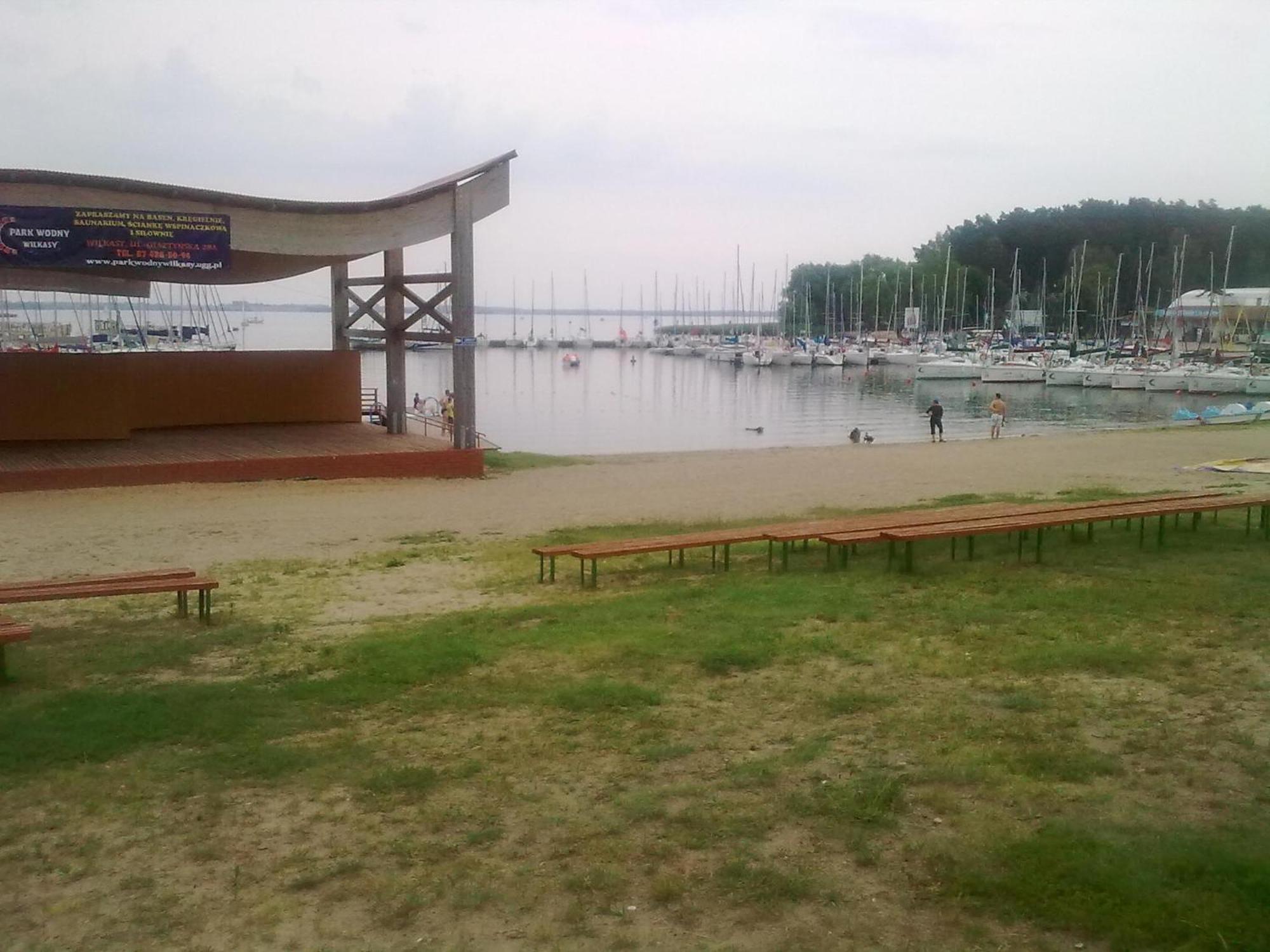 Apartamenty, Pokoje, Noclegi Pracownicze " Skarpa" Wilkasy Εξωτερικό φωτογραφία