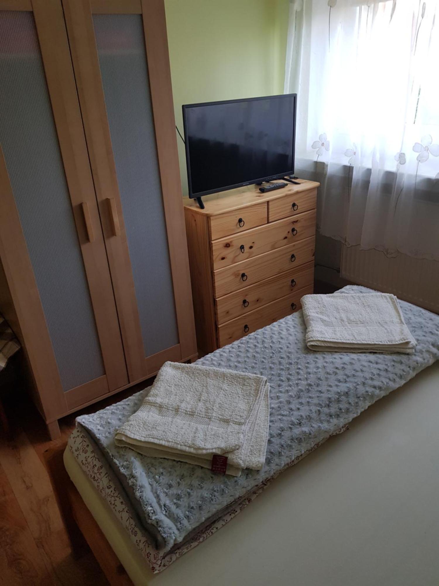 Apartamenty, Pokoje, Noclegi Pracownicze " Skarpa" Wilkasy Εξωτερικό φωτογραφία