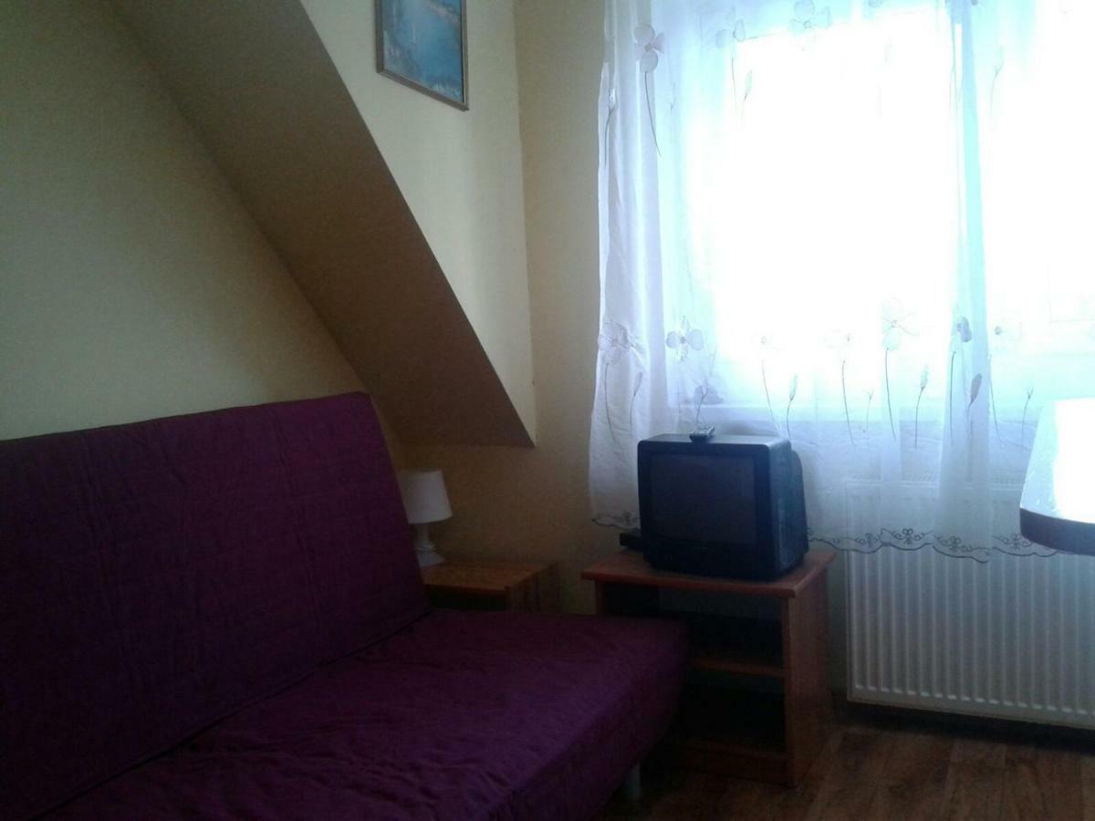 Apartamenty, Pokoje, Noclegi Pracownicze " Skarpa" Wilkasy Εξωτερικό φωτογραφία