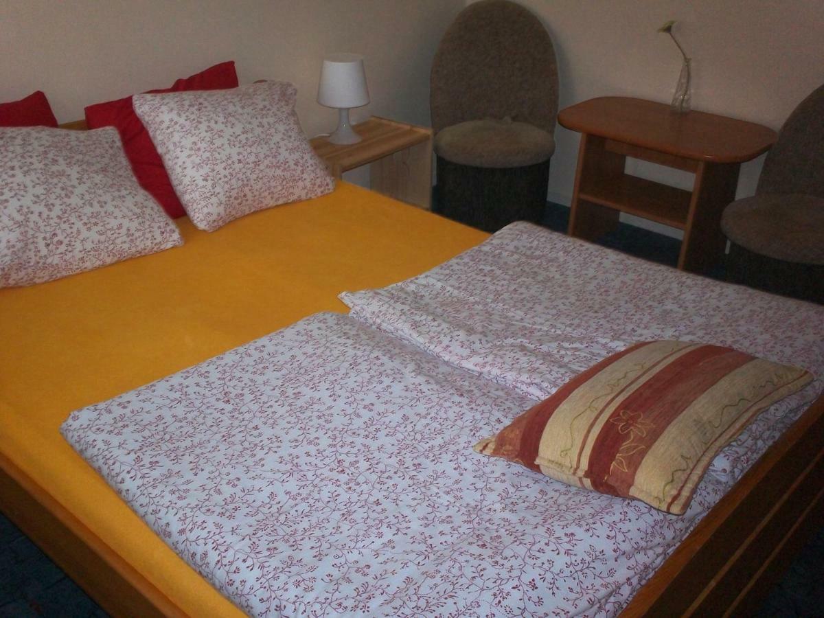 Apartamenty, Pokoje, Noclegi Pracownicze " Skarpa" Wilkasy Εξωτερικό φωτογραφία